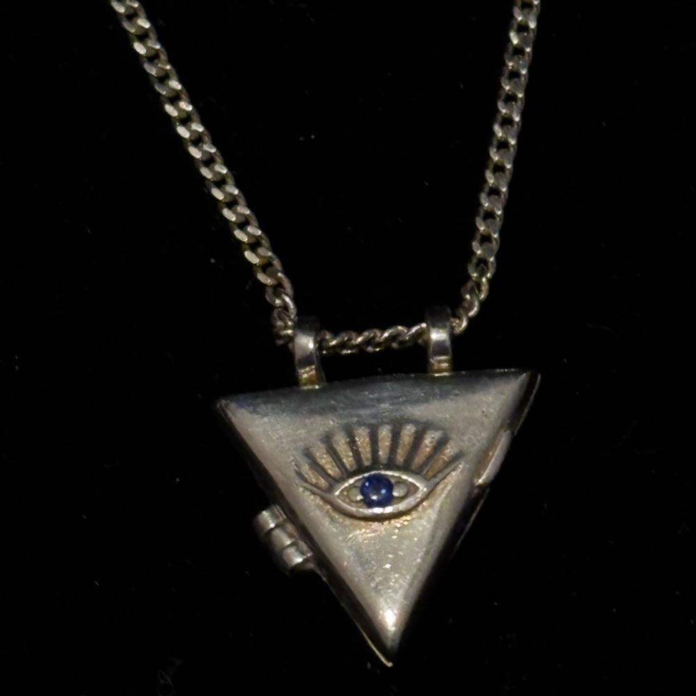 Unique Vintage silver 925 Gold Triangle Devil Eye locket pendant Necklace - Picture 2 of 8